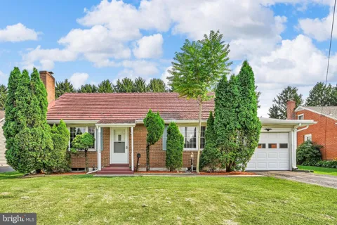 590 COLLEGE GARDEN DRIVE
