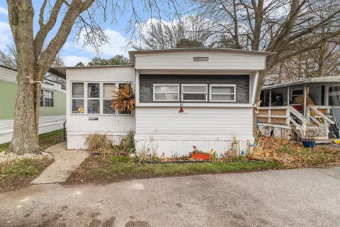 3527 Hoyt Street #81