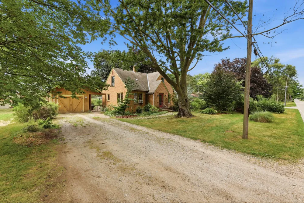 3620 47th Street Overisel Township, MI 49419