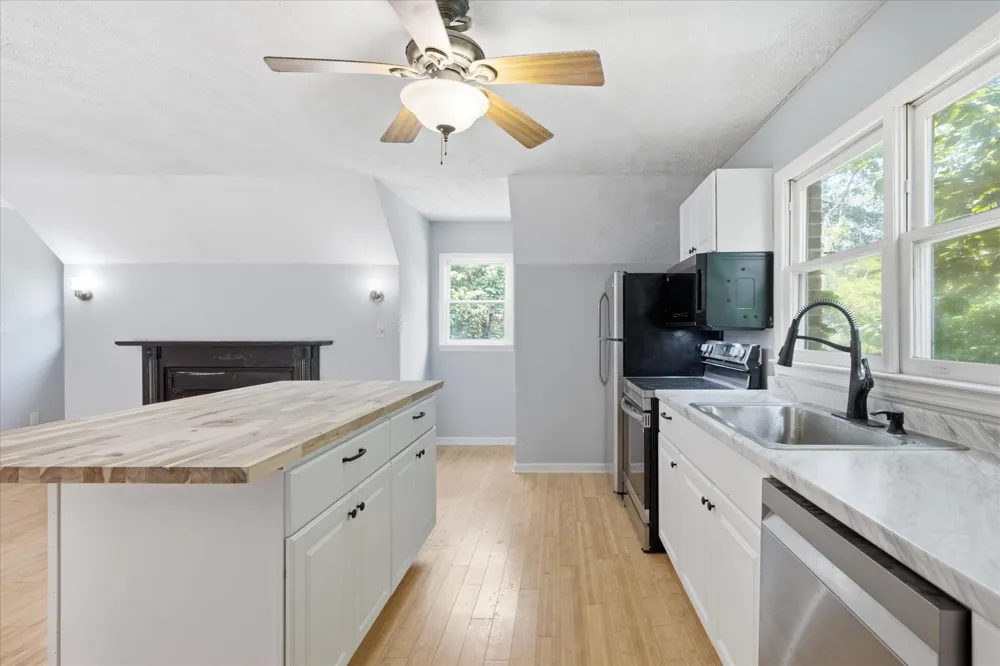 4036 Vernon Creek Rd Cunningham, TN 37052