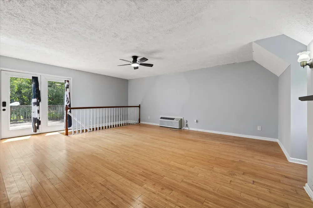 4036 Vernon Creek Rd Cunningham, TN 37052