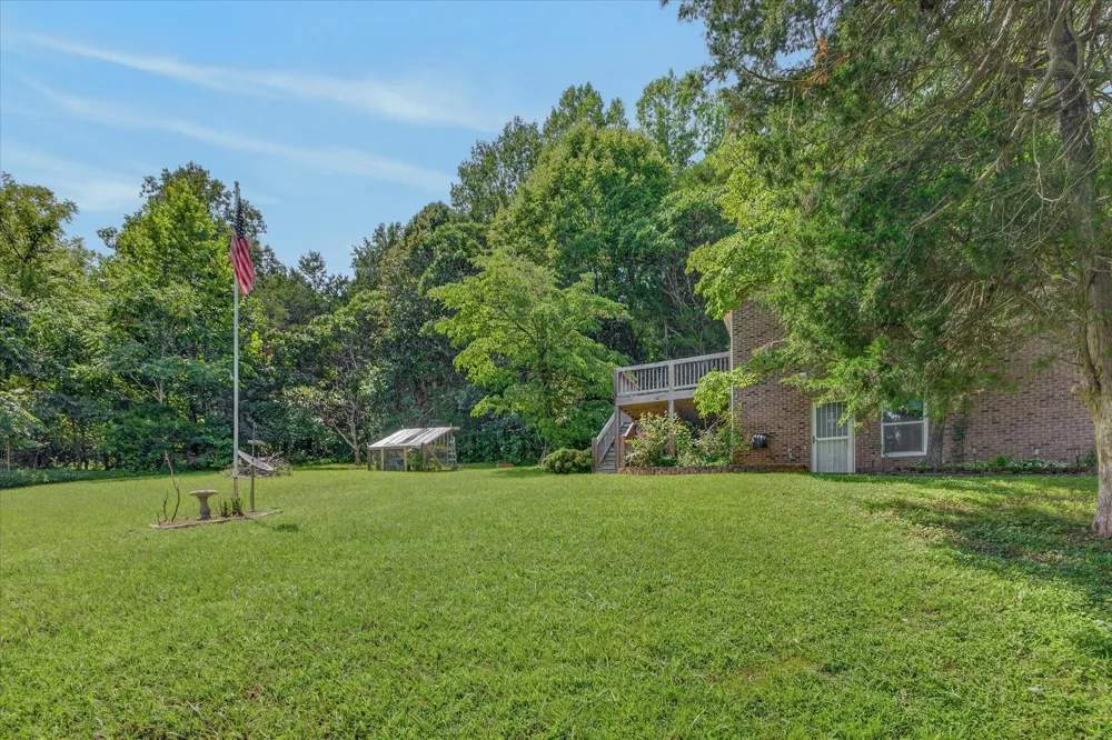 4036 Vernon Creek Rd Cunningham, TN 37052