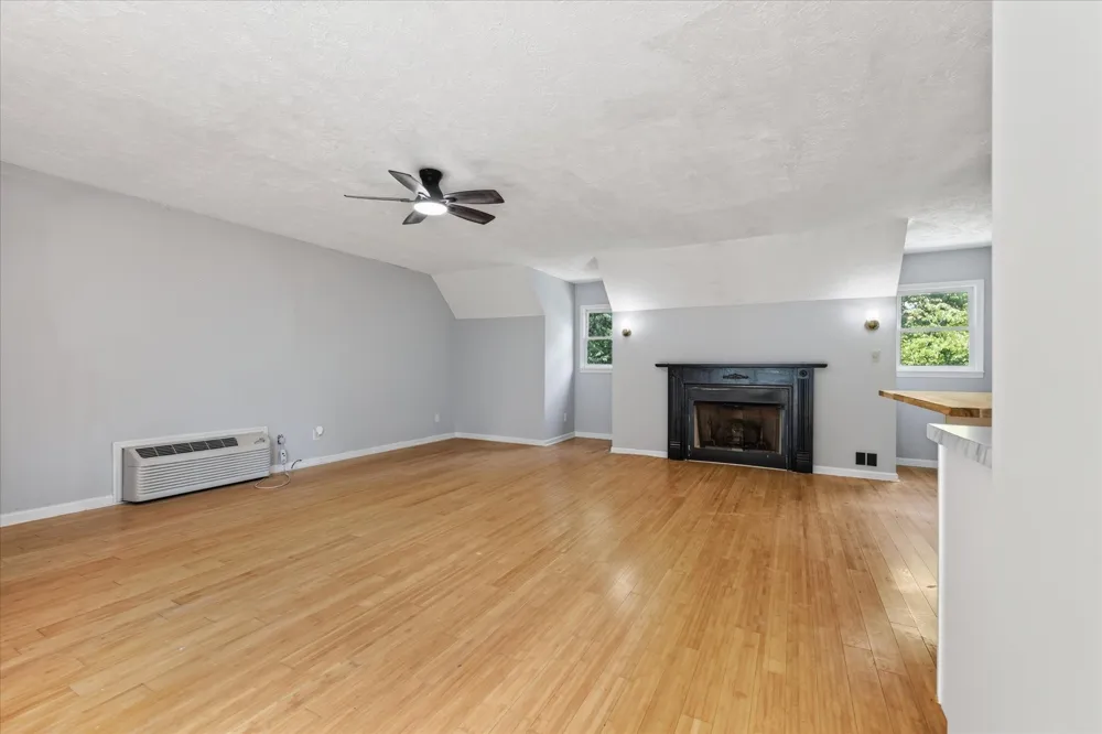 4036 Vernon Creek Rd Cunningham, TN 37052