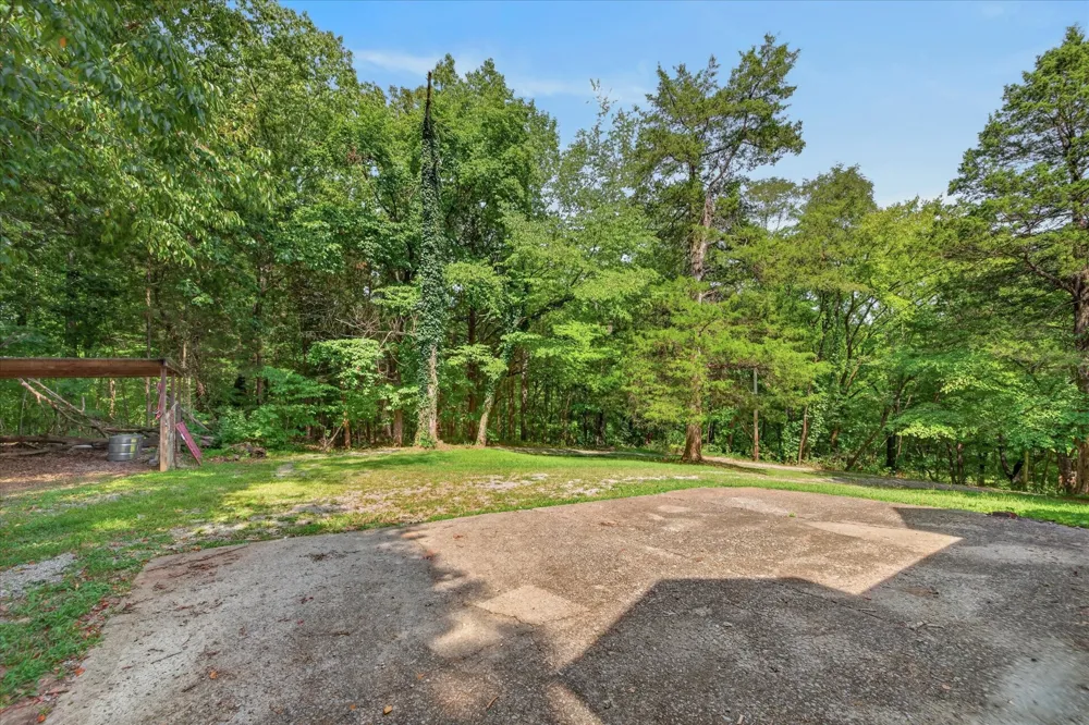 4036 Vernon Creek Rd Cunningham, TN 37052