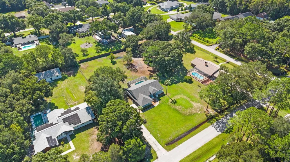 17269 RAINTREE ROAD Lutz, FL 33558