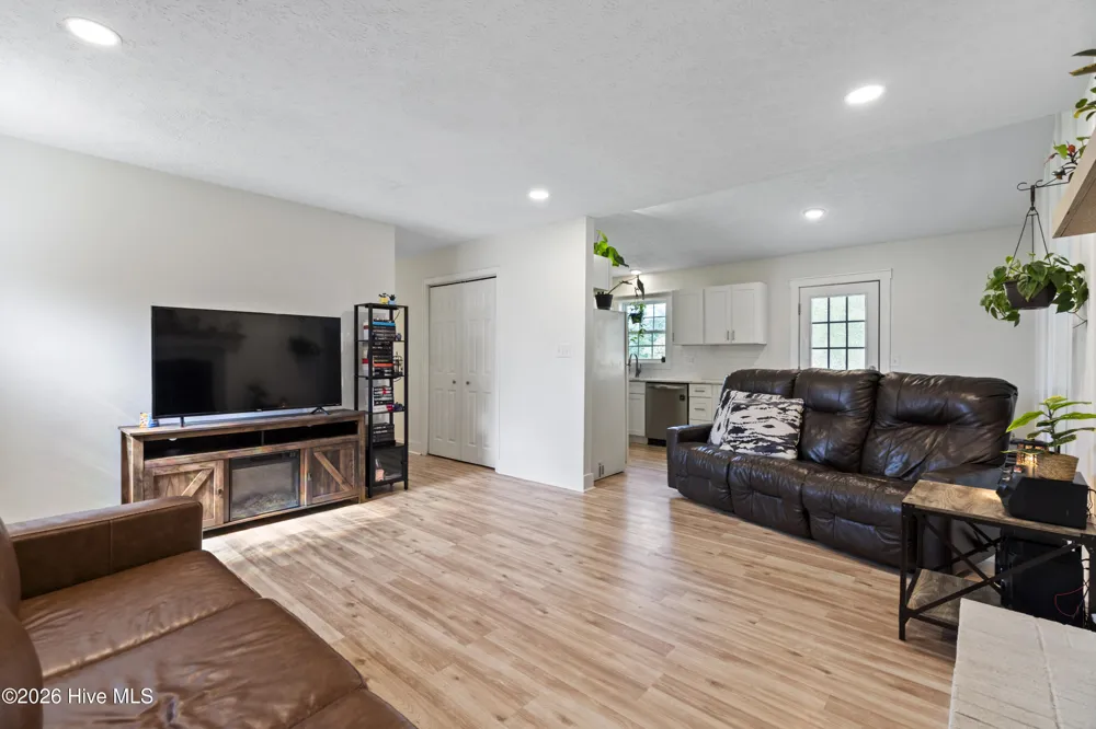 111 Pirates Lane Havelock, NC 28532