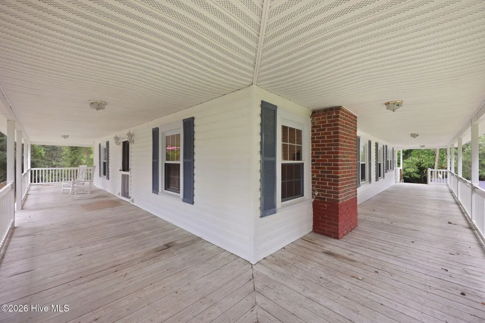 205 Streets Ferry Road Vanceboro, NC 28586