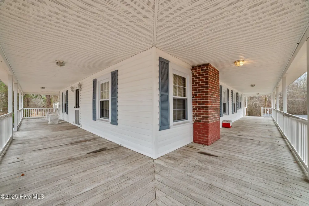 205 Streets Ferry Road Vanceboro, NC 28586