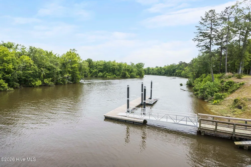 3695 River Park Way NE Leland, NC 28451
