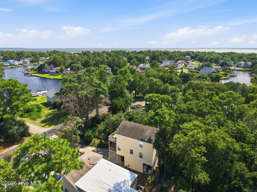313 Sir Chandler Drive Kill Devil Hills, NC 27948