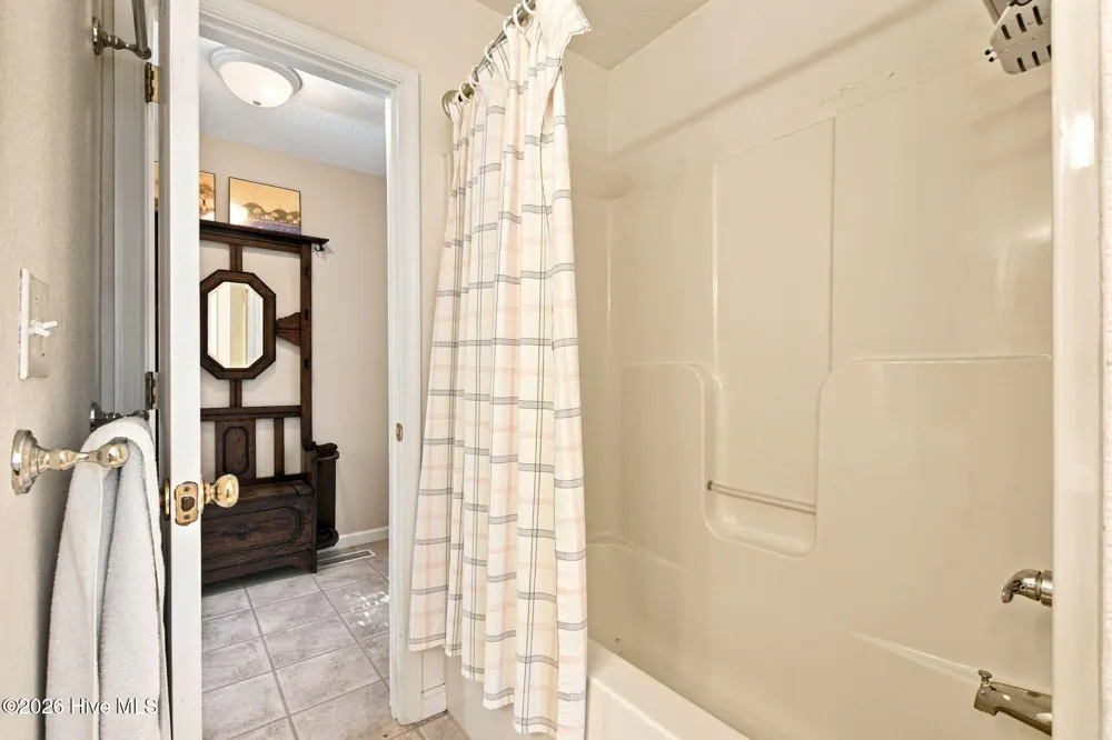 313 Sir Chandler Drive Kill Devil Hills, NC 27948