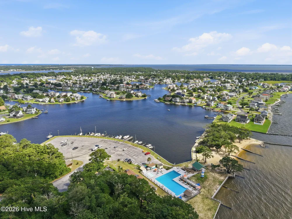 313 Sir Chandler Drive Kill Devil Hills, NC 27948