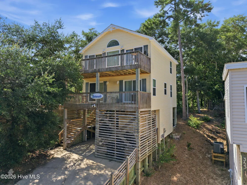 313 Sir Chandler Drive Kill Devil Hills, NC 27948