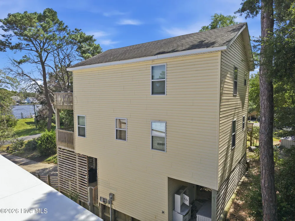 313 Sir Chandler Drive Kill Devil Hills, NC 27948