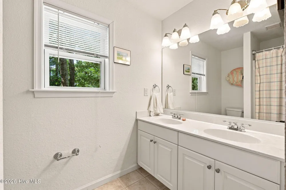 313 Sir Chandler Drive Kill Devil Hills, NC 27948