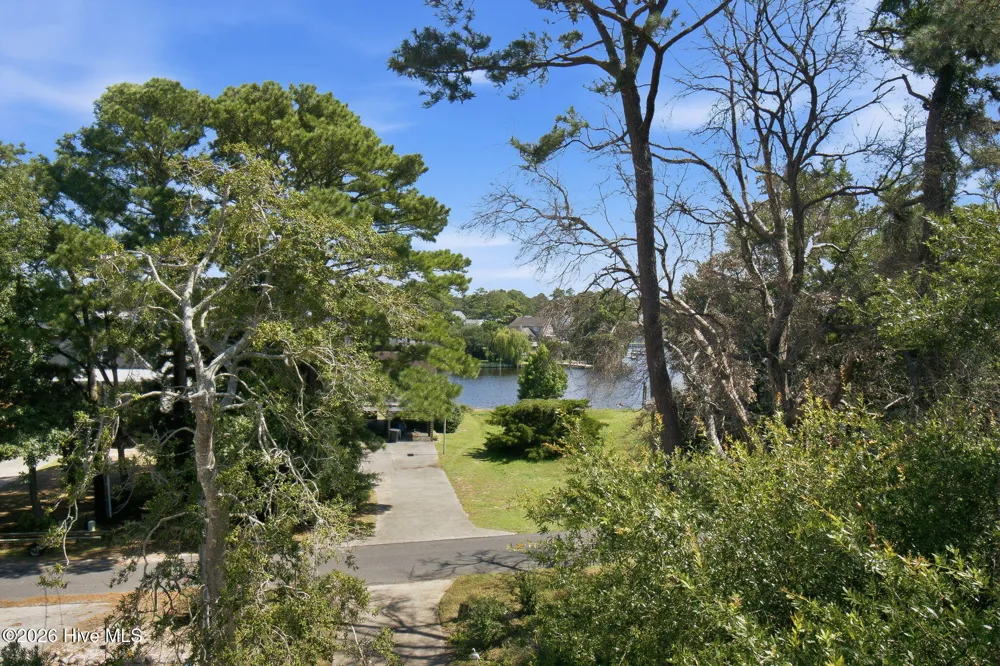 313 Sir Chandler Drive Kill Devil Hills, NC 27948