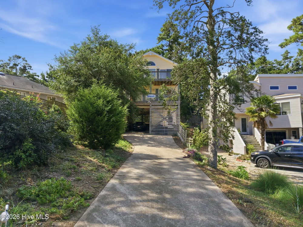 313 Sir Chandler Drive Kill Devil Hills, NC 27948