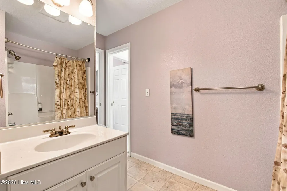 313 Sir Chandler Drive Kill Devil Hills, NC 27948