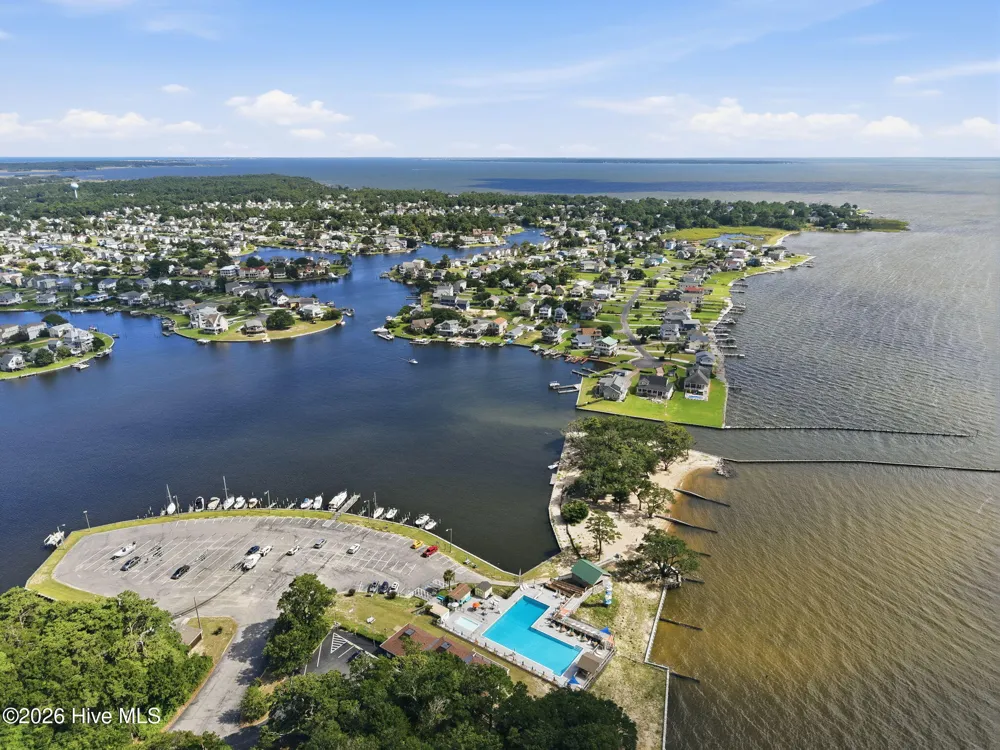 313 Sir Chandler Drive Kill Devil Hills, NC 27948
