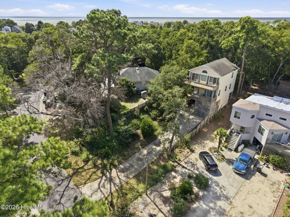313 Sir Chandler Drive Kill Devil Hills, NC 27948