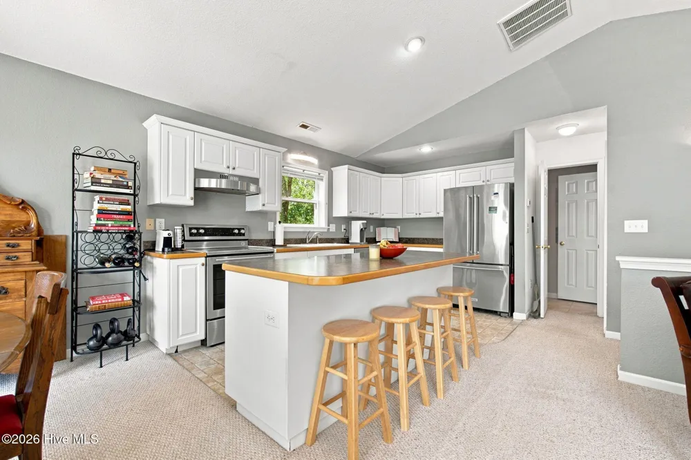 313 Sir Chandler Drive Kill Devil Hills, NC 27948