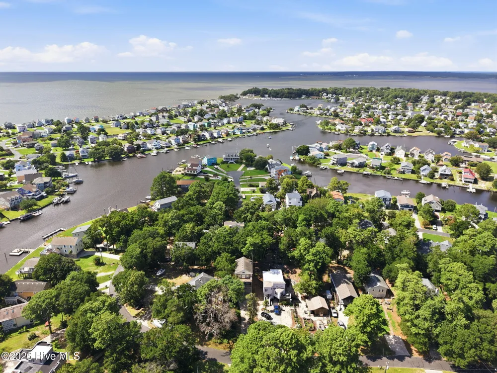313 Sir Chandler Drive Kill Devil Hills, NC 27948