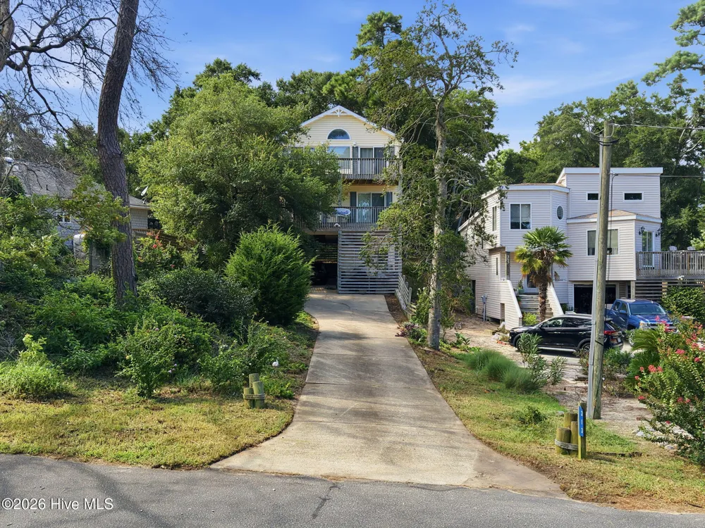 313 Sir Chandler Drive Kill Devil Hills, NC 27948