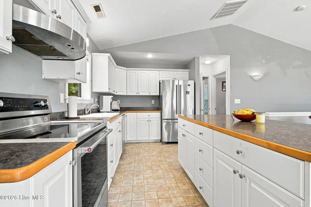 313 Sir Chandler Drive Kill Devil Hills, NC 27948