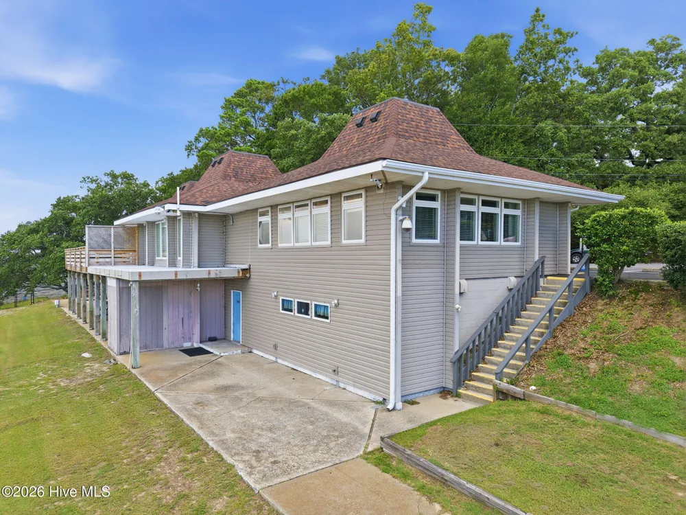 313 Sir Chandler Drive Kill Devil Hills, NC 27948