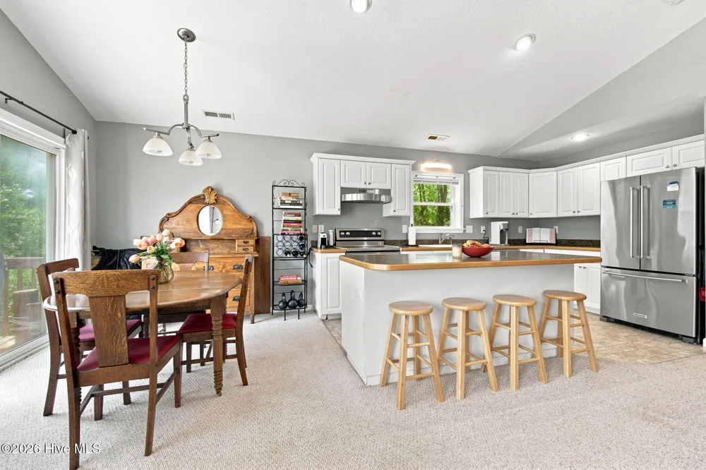 313 Sir Chandler Drive Kill Devil Hills, NC 27948