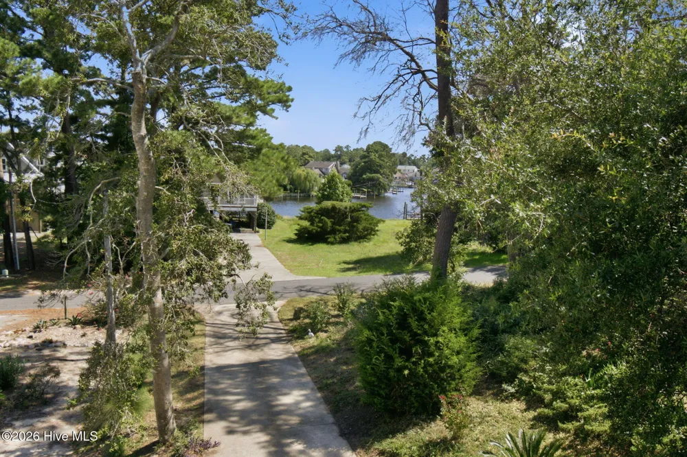 313 Sir Chandler Drive Kill Devil Hills, NC 27948