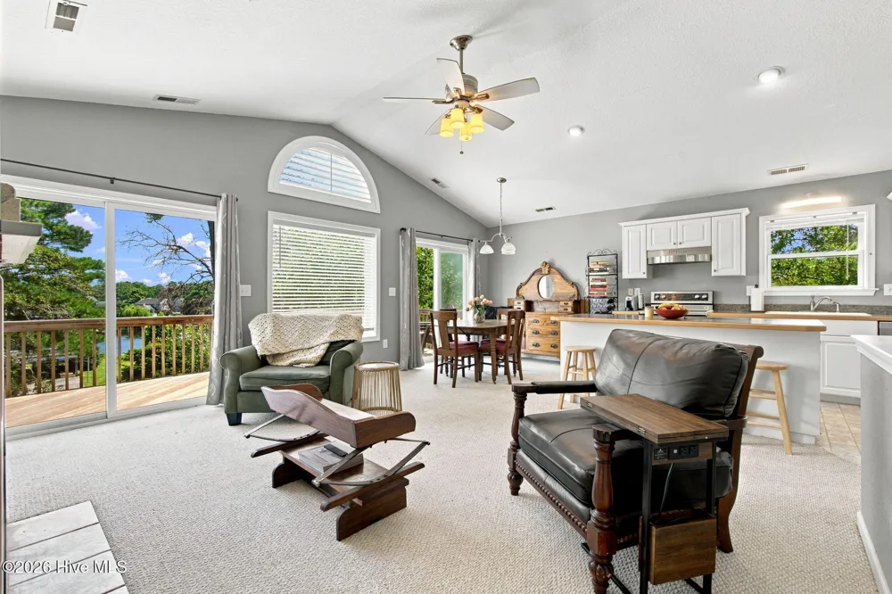 313 Sir Chandler Drive Kill Devil Hills, NC 27948