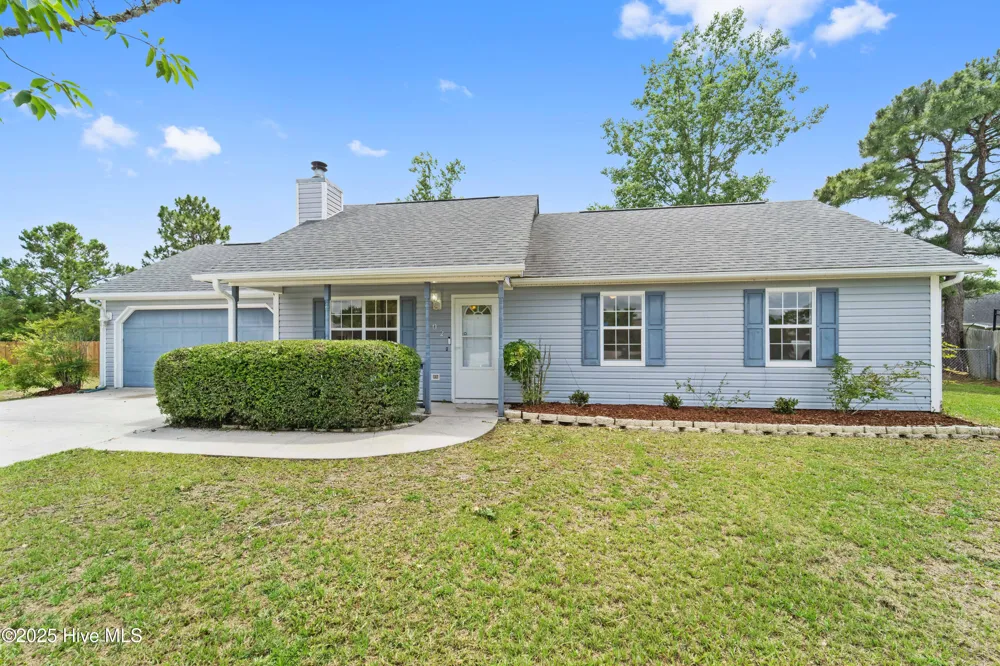 502 Nutfield Drive Hubert, NC 28539