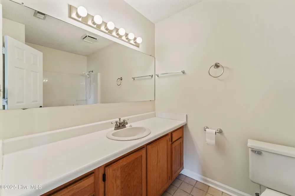 502 Nutfield Drive Hubert, NC 28539