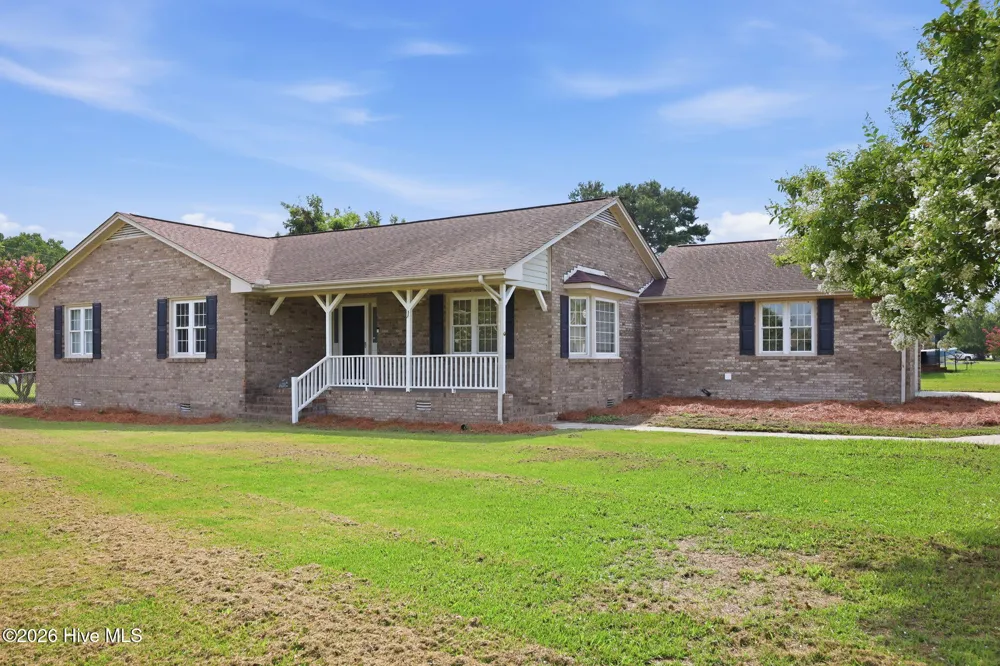 3809 Robin Road Ayden, NC 28513