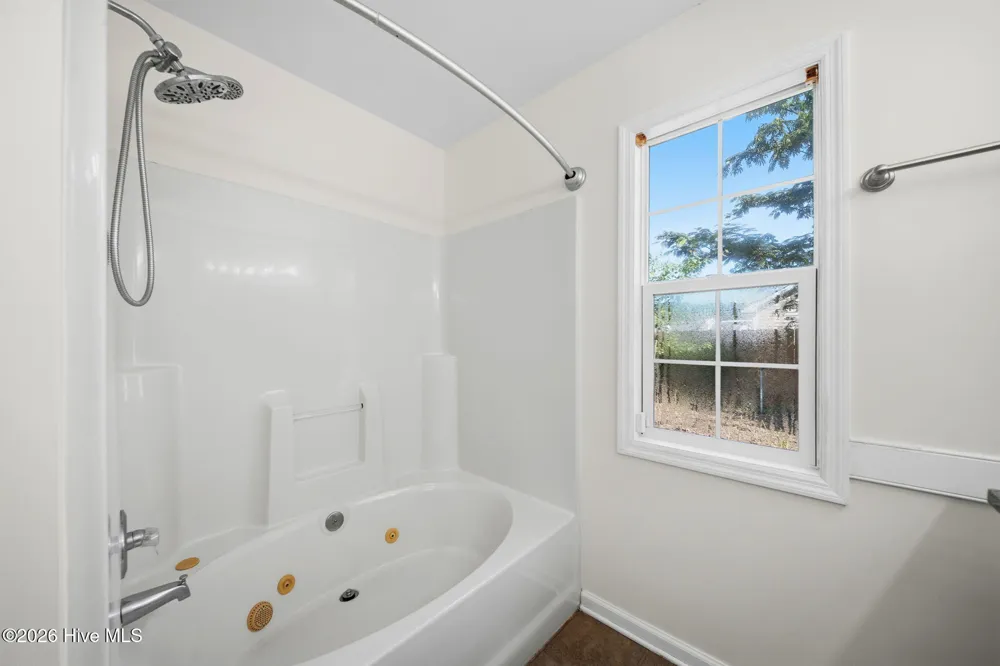 700 Covington Court Hubert, NC 28539