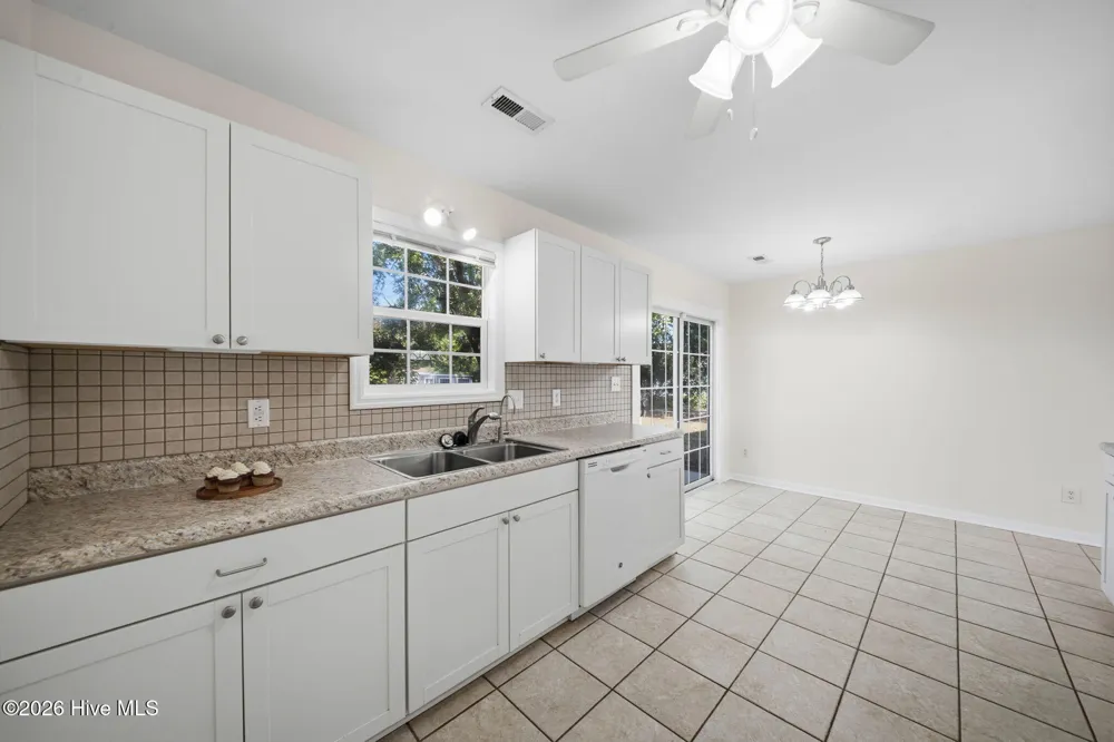 700 Covington Court Hubert, NC 28539
