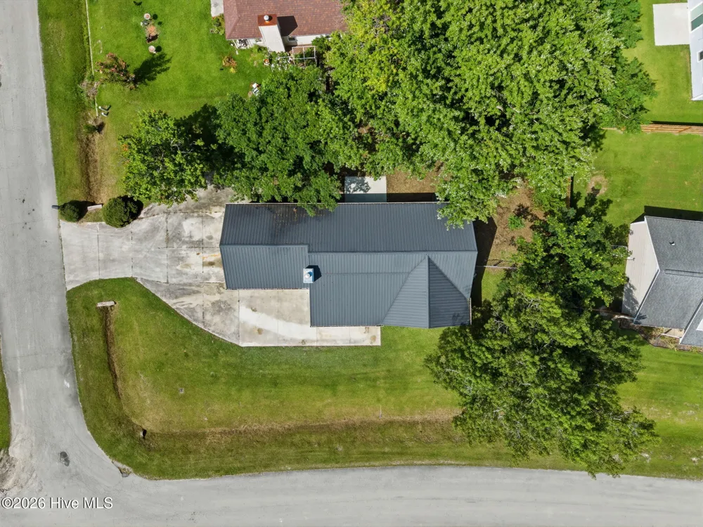 700 Covington Court Hubert, NC 28539