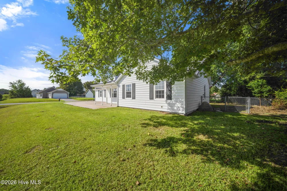 700 Covington Court Hubert, NC 28539