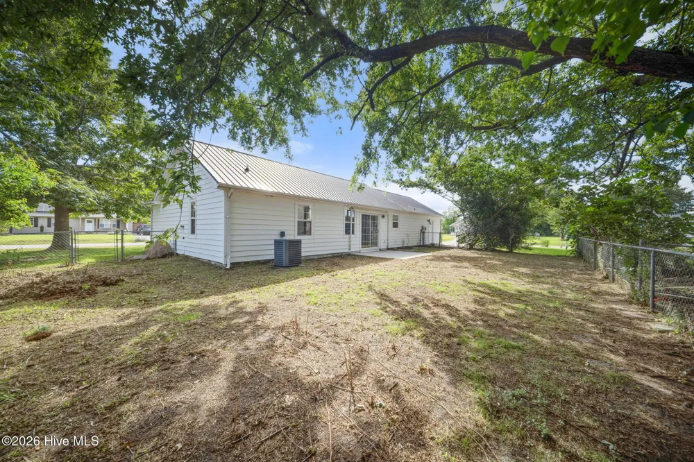 700 Covington Court Hubert, NC 28539