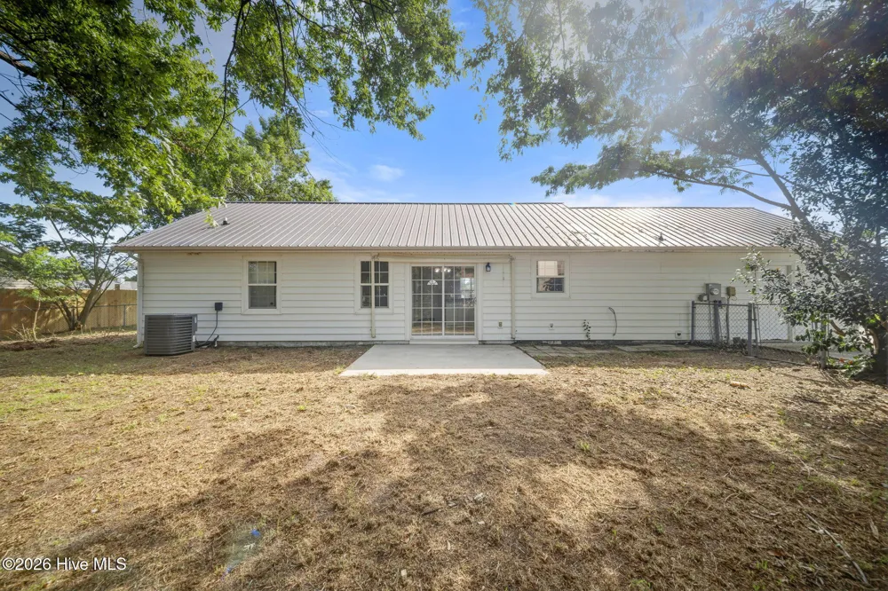 700 Covington Court Hubert, NC 28539