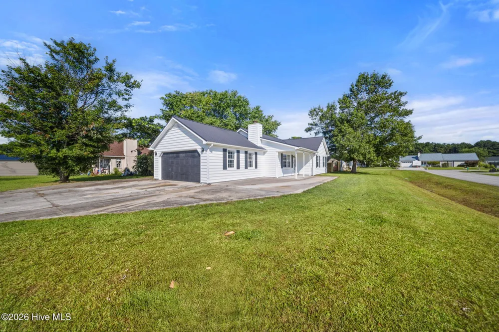 700 Covington Court Hubert, NC 28539