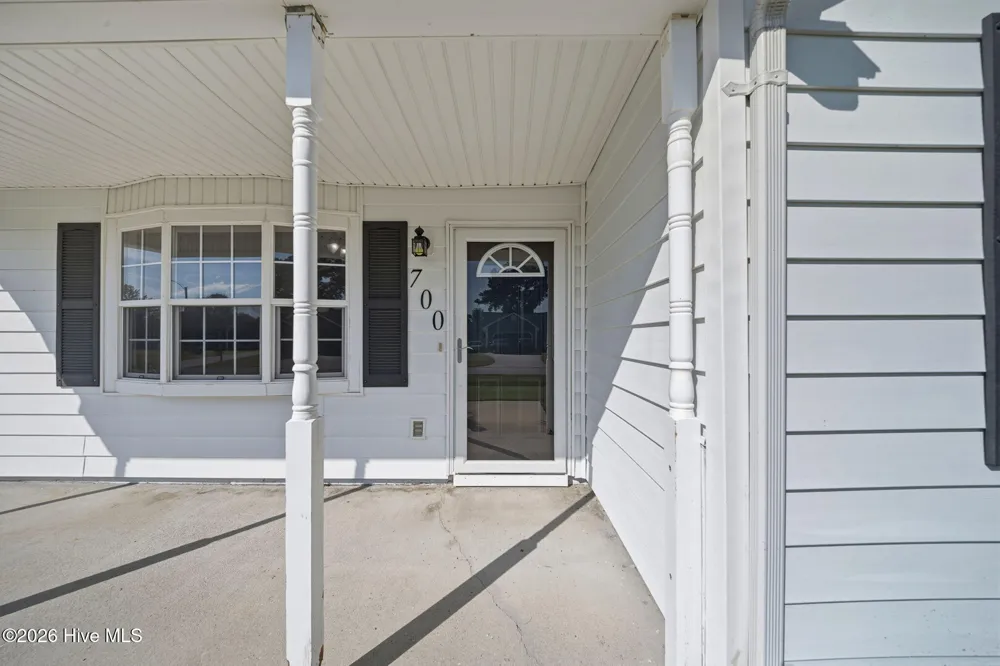 700 Covington Court Hubert, NC 28539