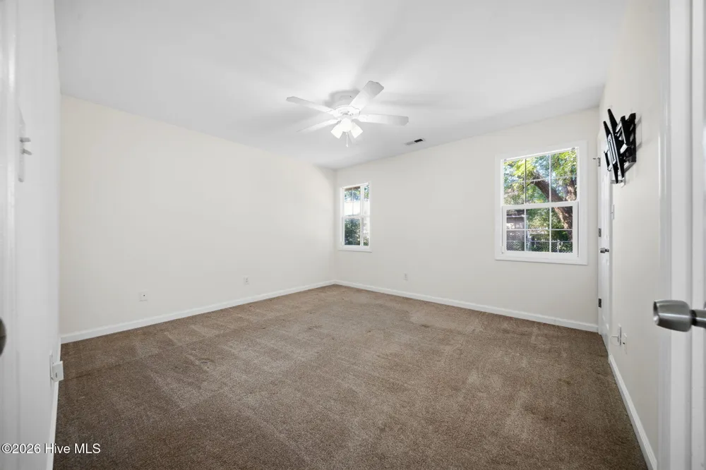 700 Covington Court Hubert, NC 28539