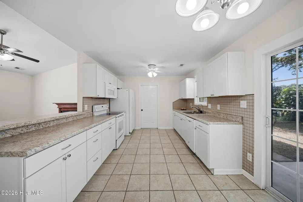 700 Covington Court Hubert, NC 28539