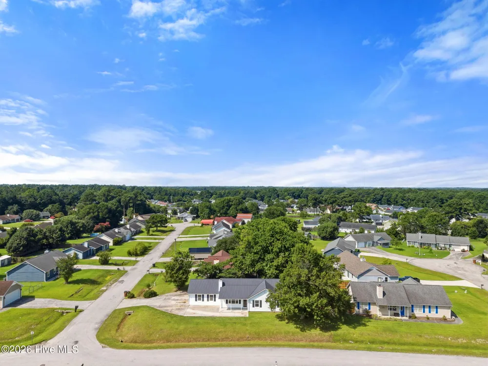 700 Covington Court Hubert, NC 28539