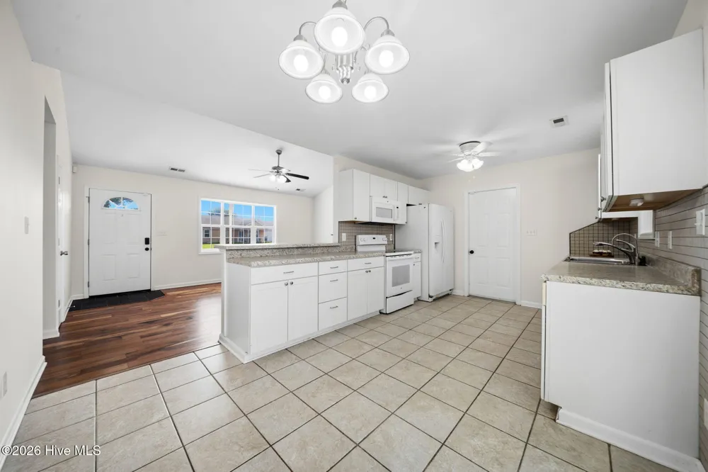 700 Covington Court Hubert, NC 28539