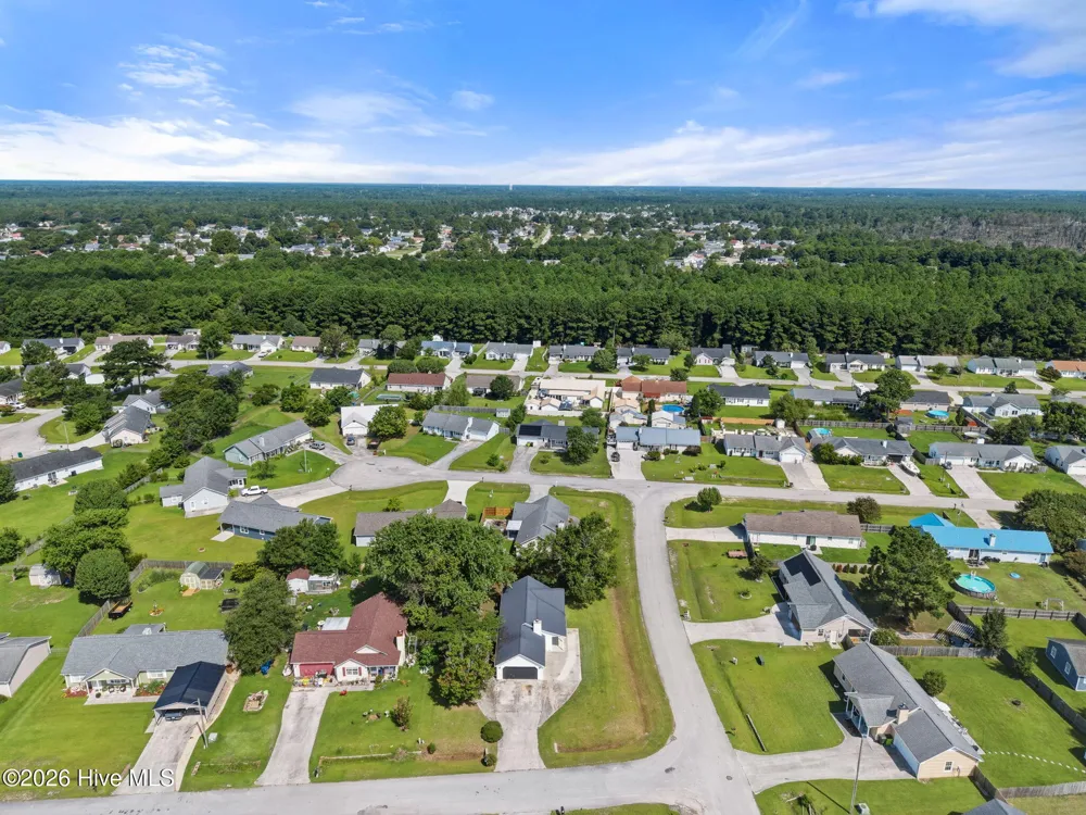 700 Covington Court Hubert, NC 28539