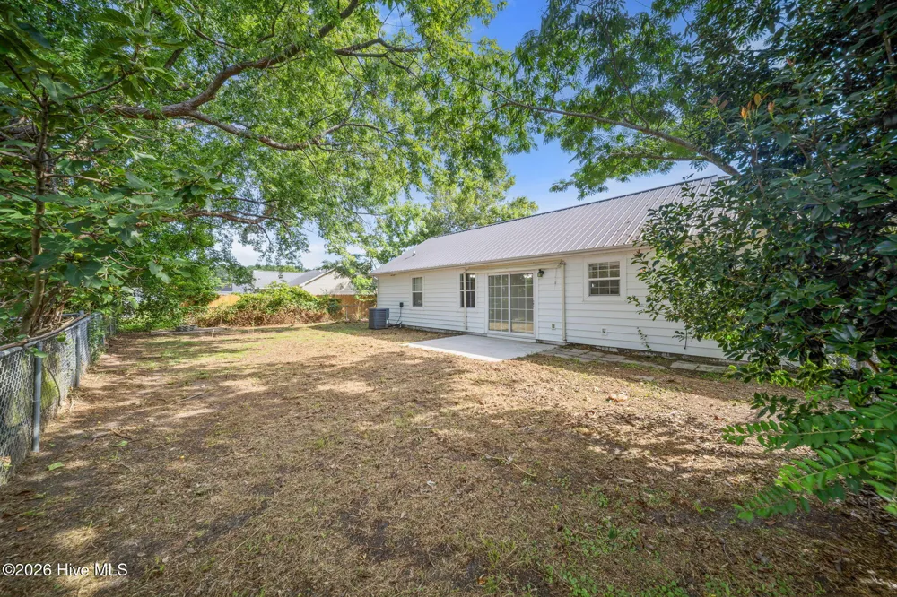 700 Covington Court Hubert, NC 28539