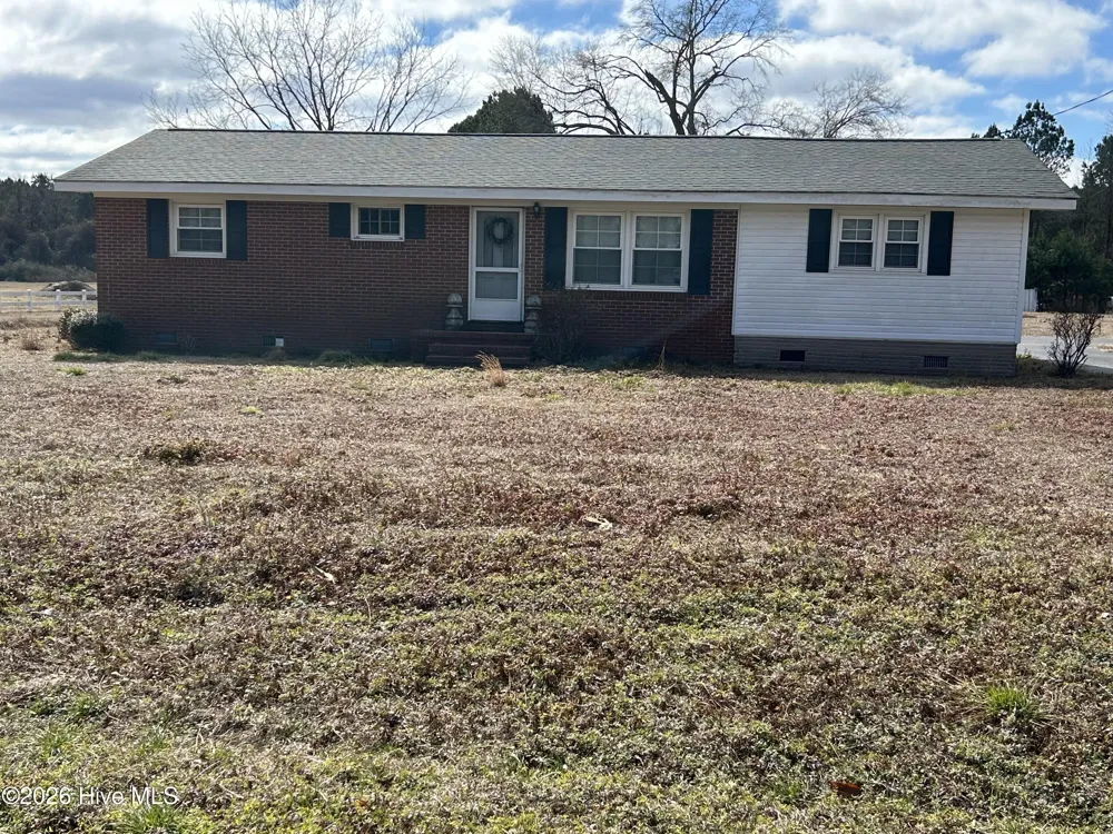 2791 S Nc 41 And 50 Highway Chinquapin, NC 28521
